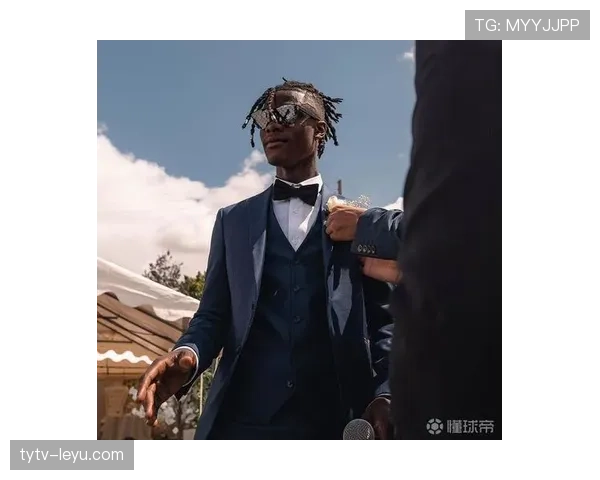 卡马文加：21岁法国中场新星，如何用95%传球成功率定义艺术？